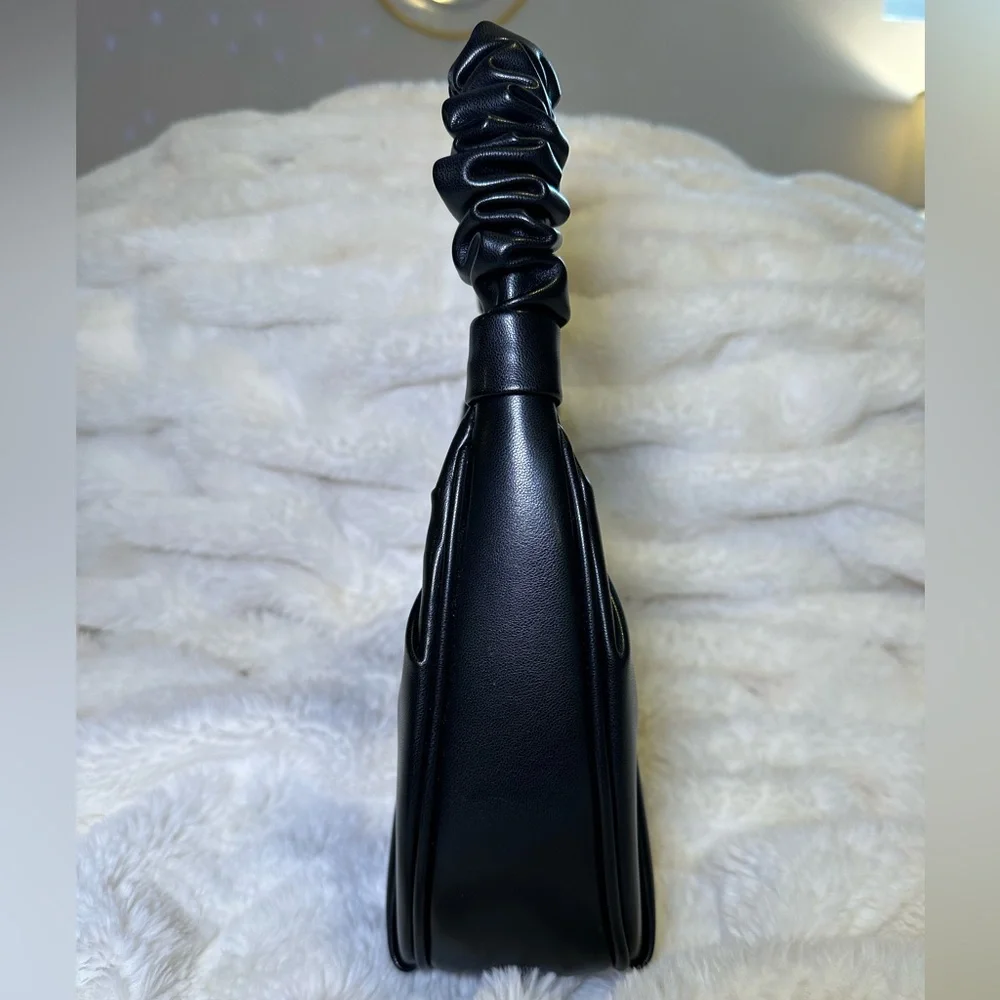 MMS Design Studio Black Ruched Bag - Picture 5 of 6